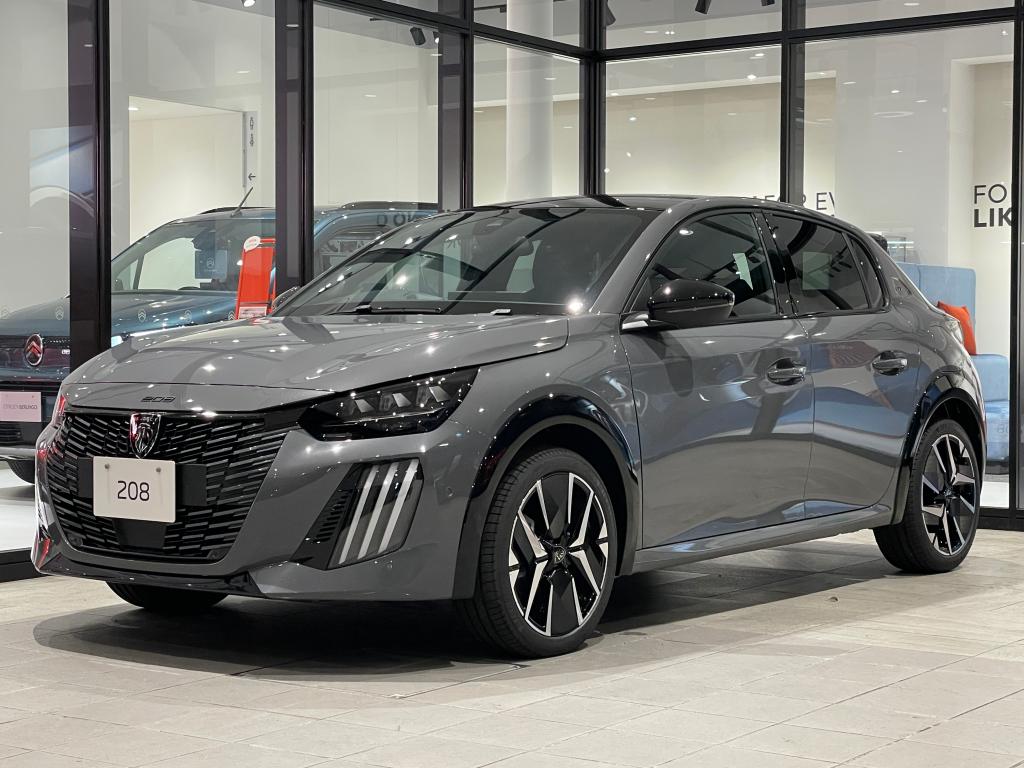特別仕様車　208GTセレニウムエディションが入庫しました!!